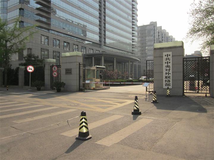 面面垂直证明线面垂直_显卡垂直同步自适应_垂直提升机垂直提升