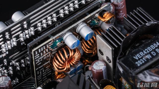 cpu风扇安装方向_电脑cpu风扇安装_电脑cpu风扇安装