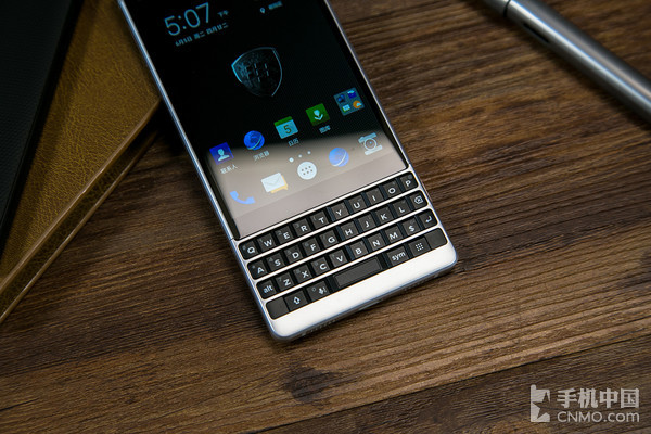 黑莓KEY2