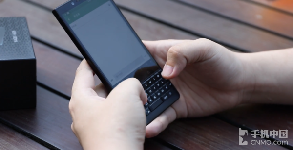 双手打字效率更高