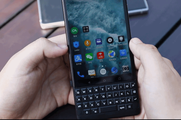 黑莓KEY2的空格键也是指纹识别按键