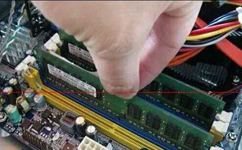 电脑主机电源价格_电脑主机电源怎么拆_电脑主机电源选择