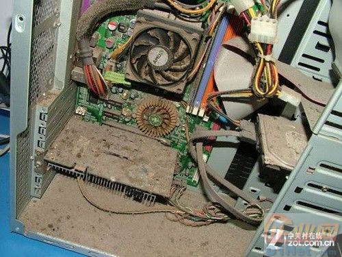 电脑开机后主机一直响_电脑主机滴响_电脑主机响开不了机