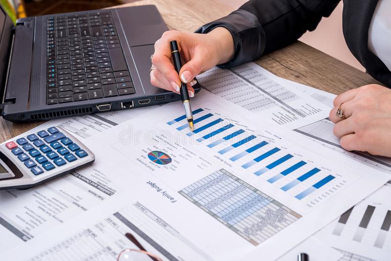 三星i9200官网报价_三星官网显示器报价_三星官网显示器报价