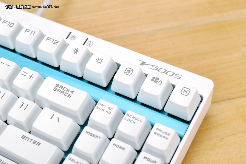 柏的v500s机械键盘