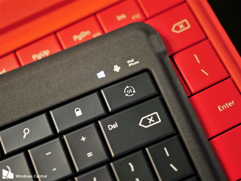 微软可折叠蓝牙键盘评测：5mm超薄手感不赖