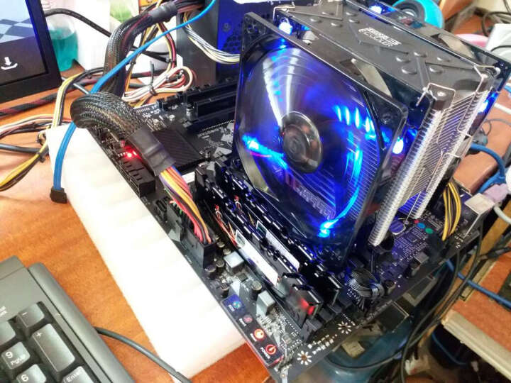 绝尘侠机箱配cpu_绝尘侠π 2机箱装机_绝尘侠 机箱 matx