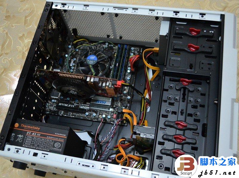 笔记本开机没反应_dell笔记本开机笔记本开机出现两个小屏幕_笔记本电脑怎么开机