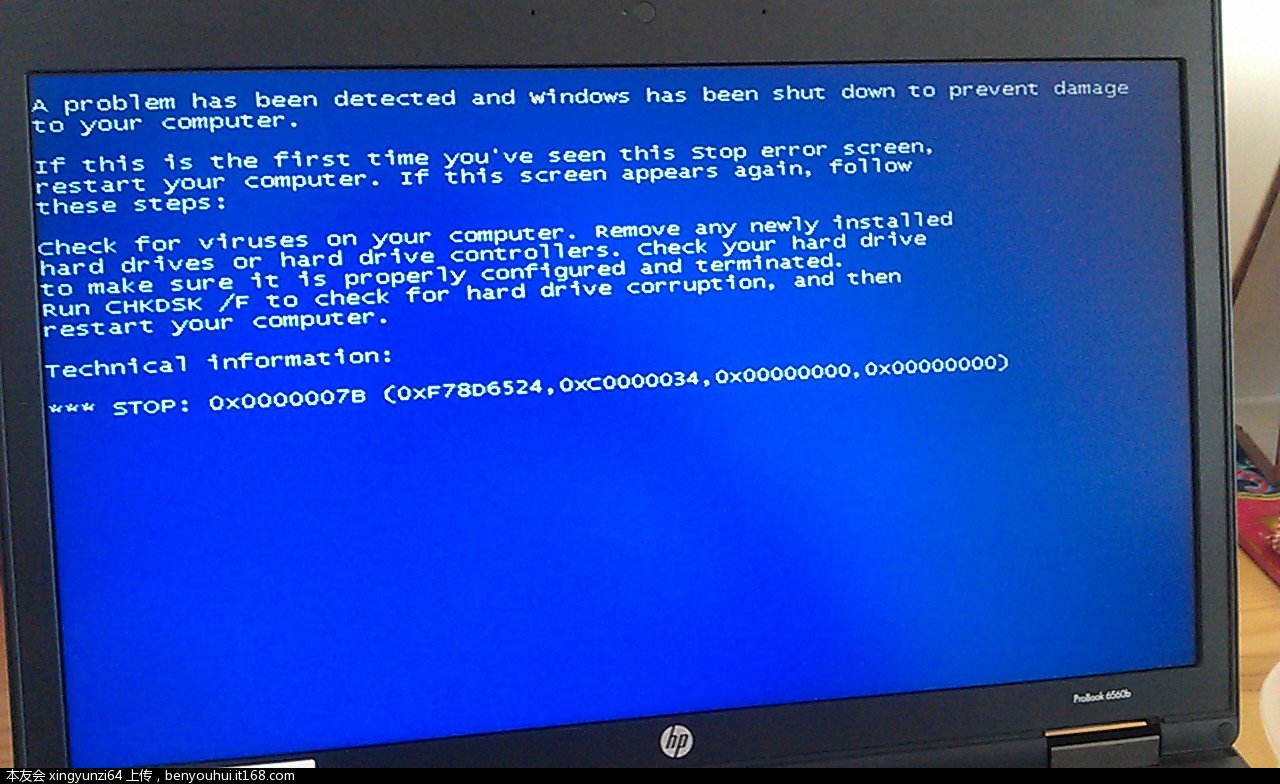 笔记本连接投影仪两个同时显示_笔记本连接显示器怎么设置_笔记本连接显示器如何设置