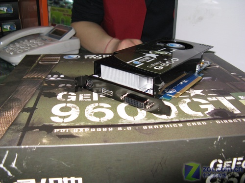 影驰9600GT