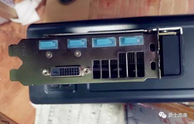 一张RX480蓝宝石显卡跑分17万，勉强过渡时期