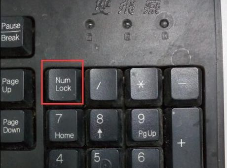 电脑启动不了 键盘不亮_电脑开不了机 键盘灯不亮_电脑屏幕不亮键盘不亮