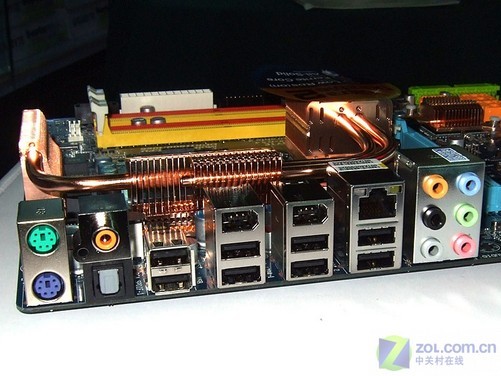 b75主板 内存_b75的主板_z77主板和b75主板