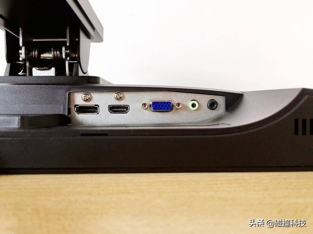 程序员护眼显示器推荐：不闪屏+滤蓝光是基本，有智慧调光才真牛