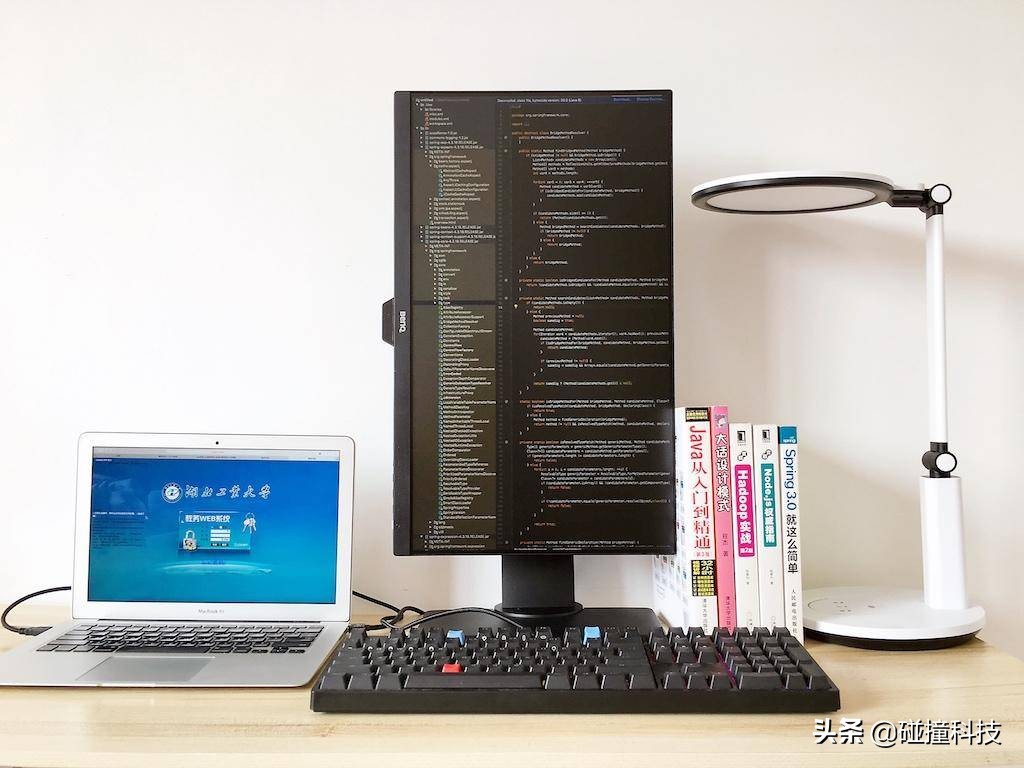 程序员护眼显示器推荐：不闪屏+滤蓝光是基本，有智慧调光才真牛