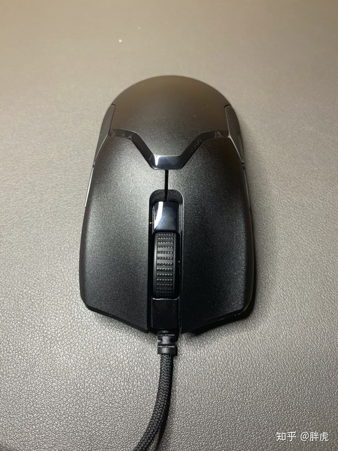 重量轻的鼠标