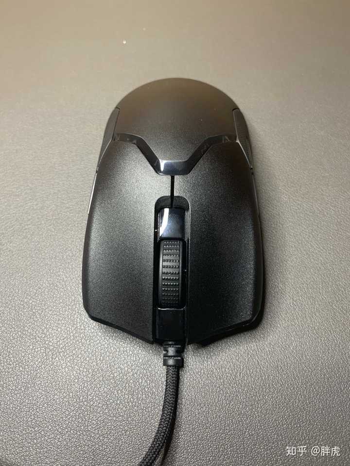 重量轻的鼠标