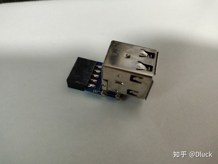 监控主板连接显示屏