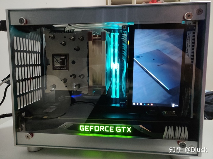 监控主板连接显示屏