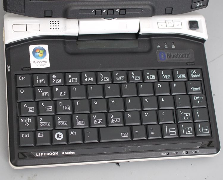 全新库存笔记本电脑