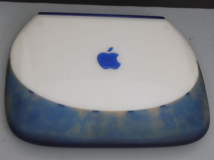 全新库存笔记本电脑