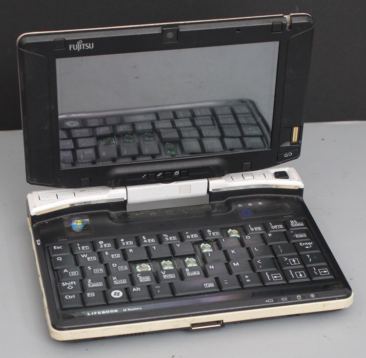 全新库存笔记本电脑