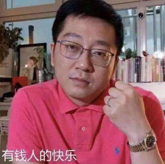 学校要购买三台笔记本电脑