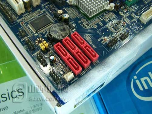 电脑显示无法识别usb设备_usb显示器 兼容_视频kvm分频器,兼容ps2和usb