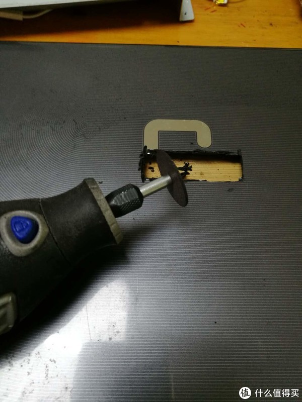 生活就是折腾 篇一：#原创新人#废物利用—笔记本屏幕改造成多媒体显示器