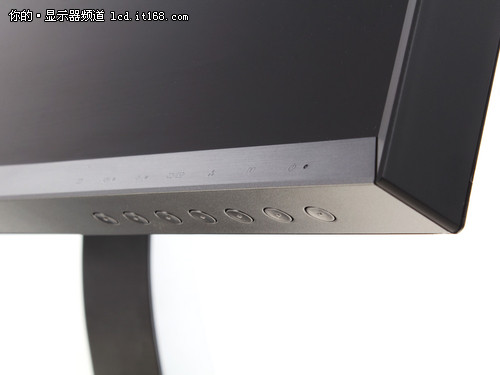 精细做工厚重用料 三星U32D970Q内，功耗确实很高。只是无论多么高，都不能说电费太高，而且很难看到每月的电费。</p><p>在OSD菜单的设计中，这款U32D970Q也非常小心，除了功能全面之外，还有各种快捷键，您可以使用一个键快速更改常用设置。</p><p><img src=