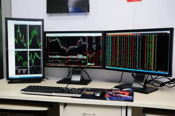 雷蛇笔记本评测_雷蛇笔记本拆机_雷蛇17笔记本电脑