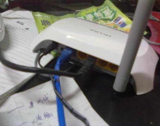 光纤路由器和宽带路由器一样吗