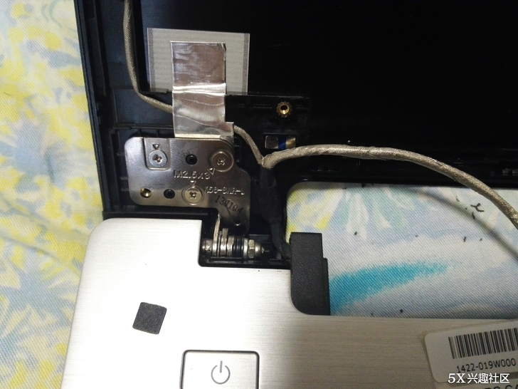 自己动手给华硕S56C笔记本更换显示屏排线-5X兴趣社区