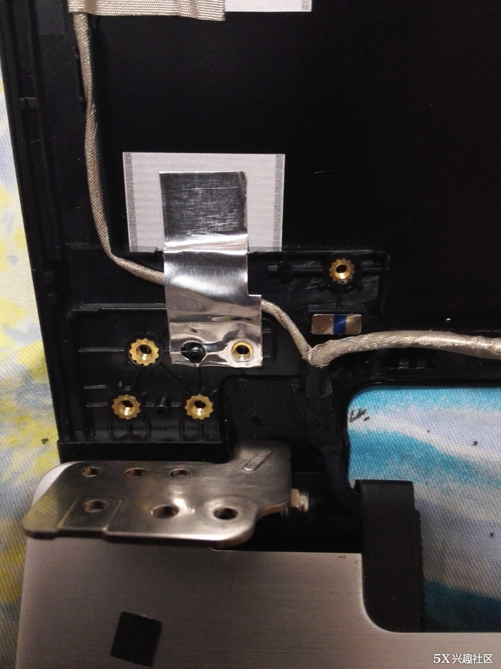 自己动手给华硕S56C笔记本更换显示屏排线-5X兴趣社区