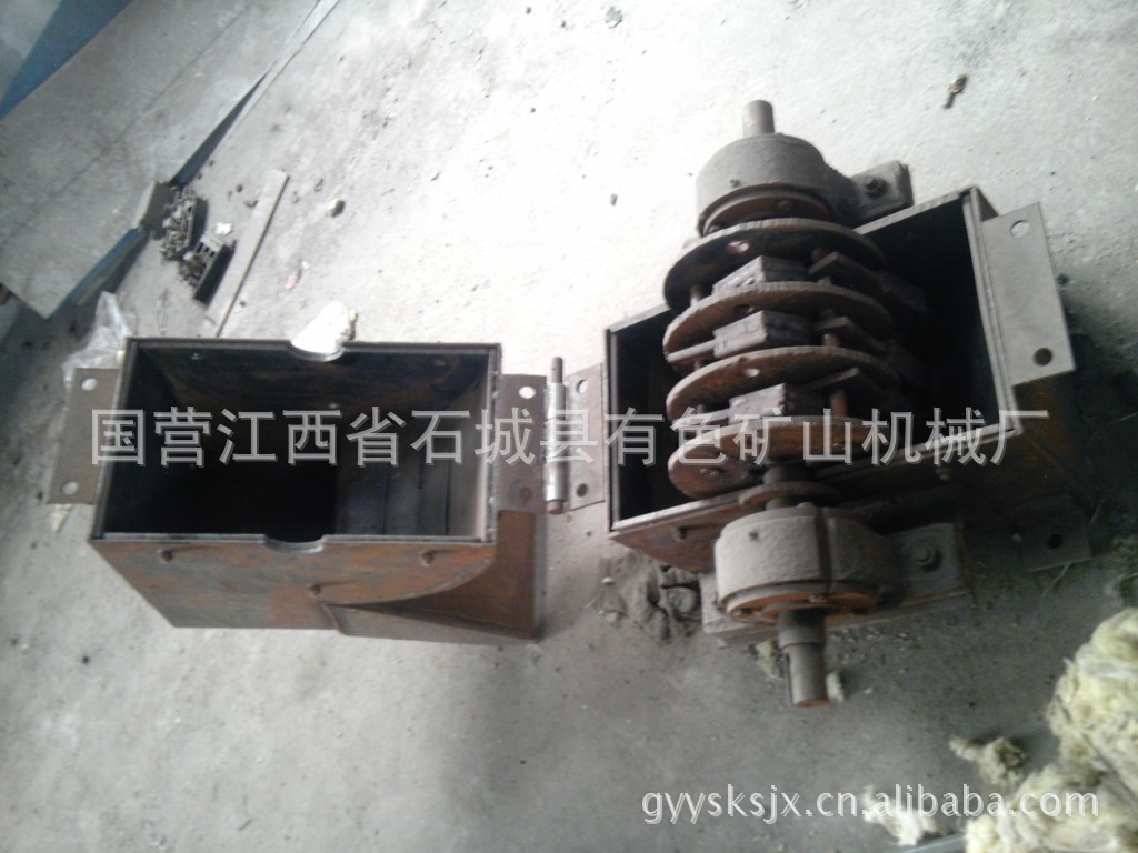 显示器底座怎么拆图解_lg显示器底座怎么拆_拆cpu风扇底座图解
