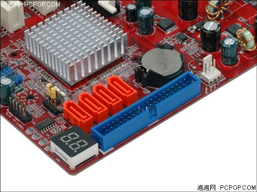七彩虹945conroe主板用什么显卡