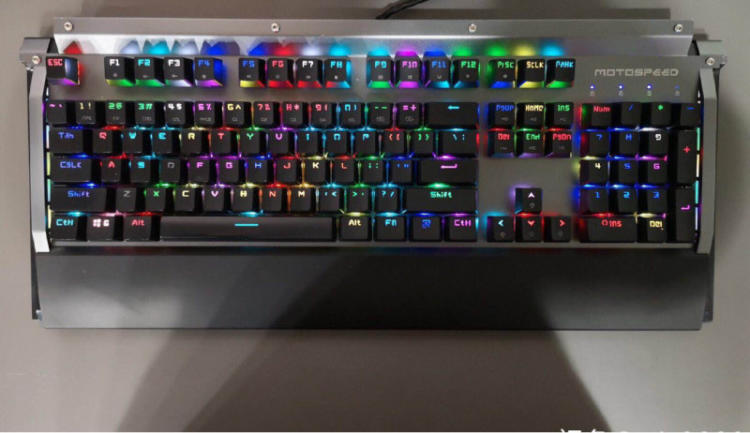 机械键盘怎么拆轴教学_机械键盘换轴教程_机械键盘拆轴教程