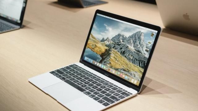 苹果笔记本电脑