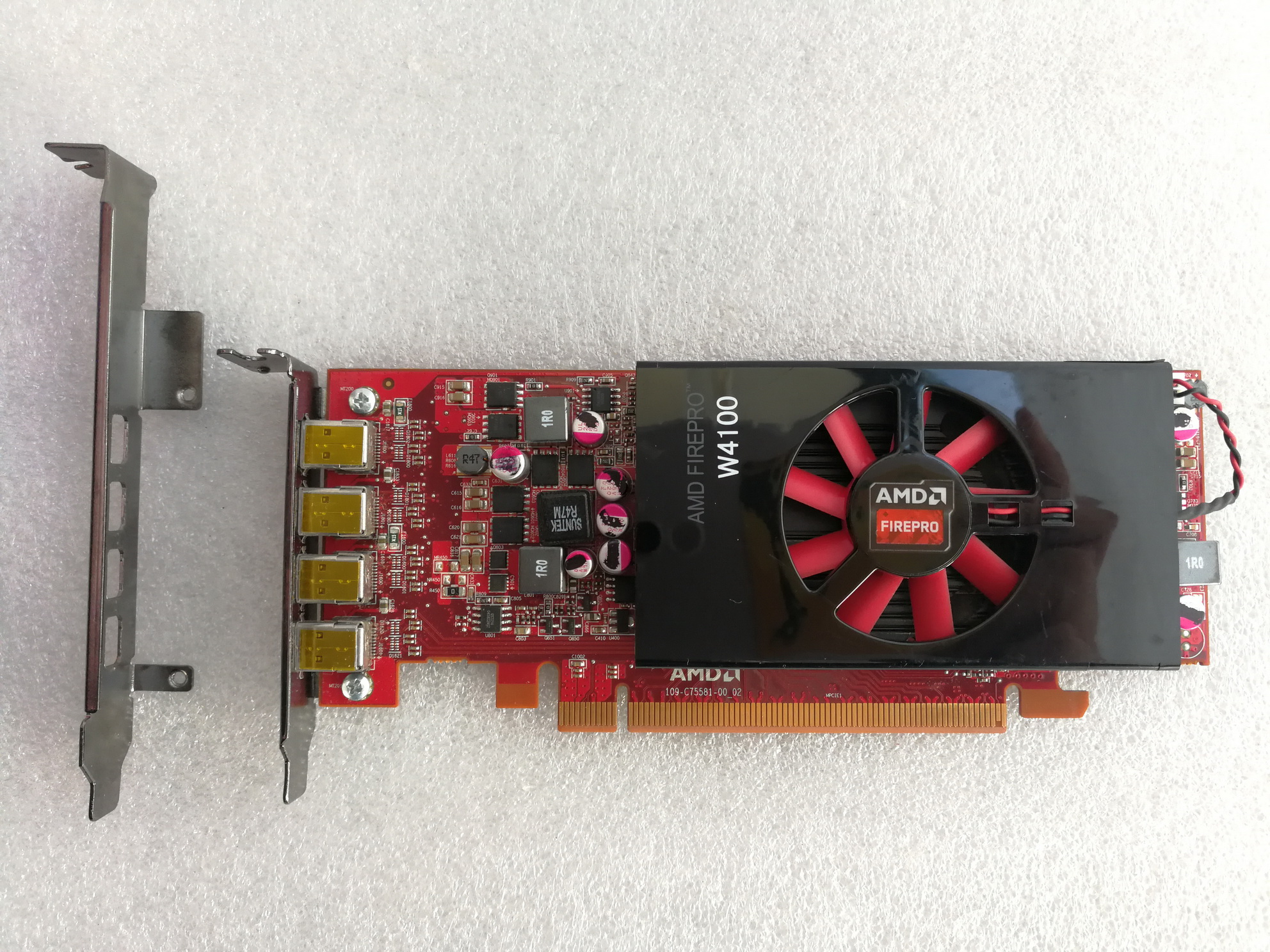 公版显卡为什么贵_显卡公版什么意思_显卡公版名字格式