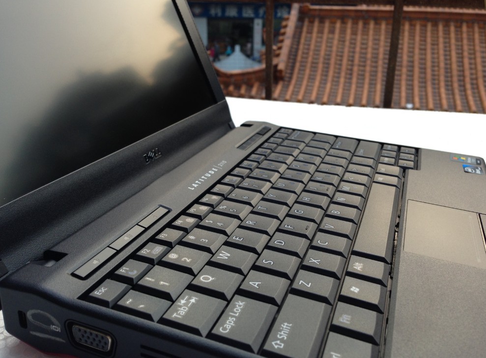 笔记本电脑触摸板失灵_手机屏幕触摸失灵_手机屏幕一半触摸失灵