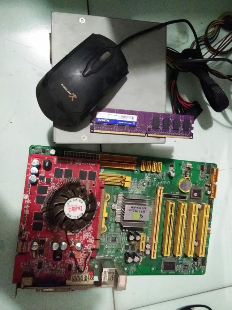 垂直鼠标哪个好？还是1060强迫症一个劲？