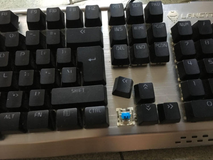 青轴机械键盘_机械键盘青轴好还是黑轴好_打游戏机械键盘用青轴