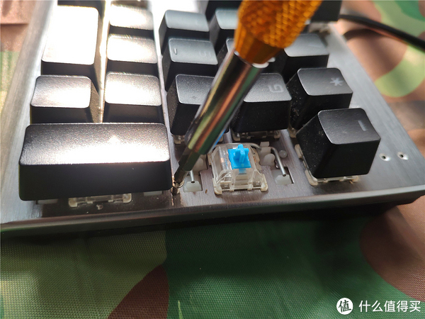 机械键盘换轴维修太简单了吧