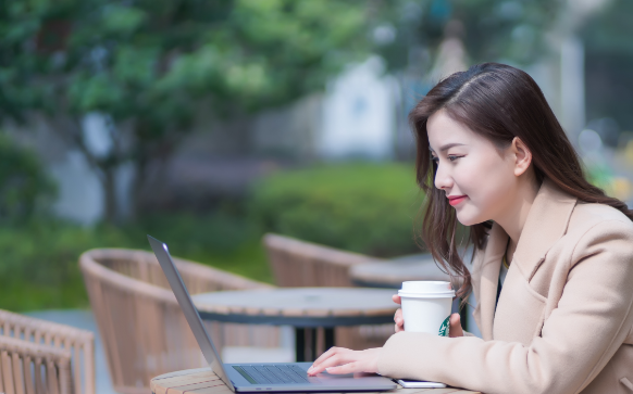 笔记本电脑开机黑屏