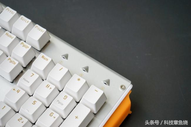 天生一对，游戏绝配 贱驴619打滚机械键盘与325RS游戏鼠标评测