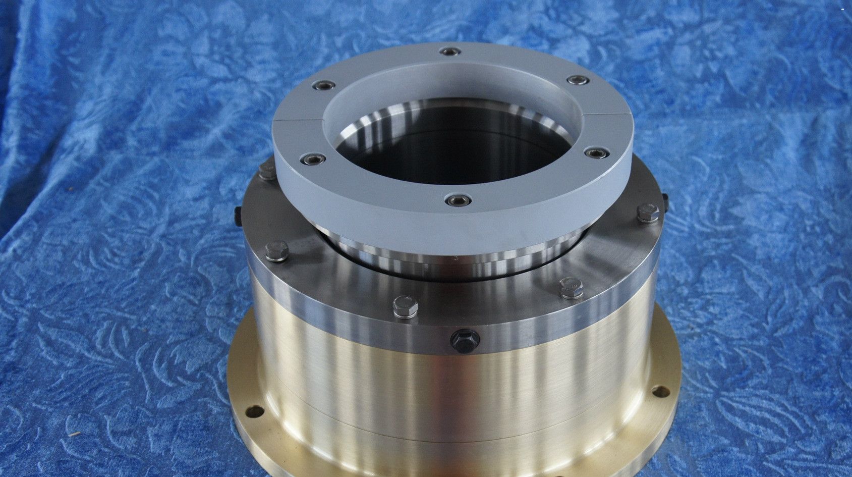 电脑主机嗡嗡响自动重启_电脑主机反复重启_电脑主机滴响