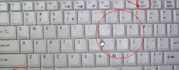 笔记本键盘字母变数字了怎么回事笔记本数字小键盘切换按钮