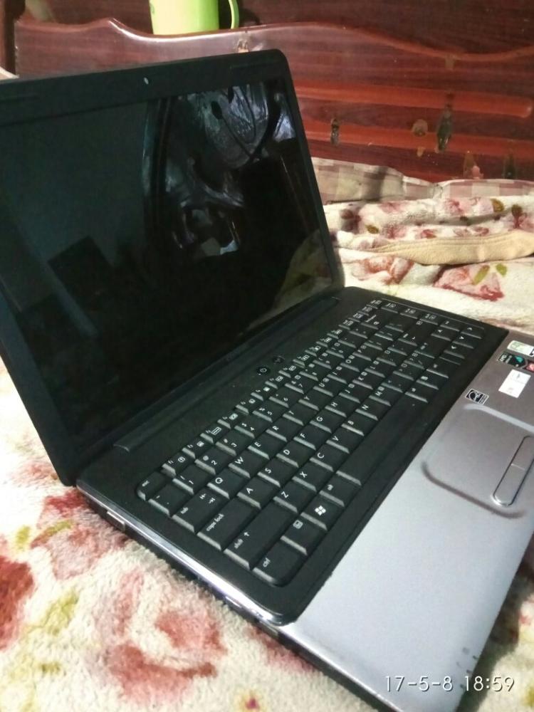 电脑黑屏主机灯不亮_电脑主机开了屏幕不亮_电脑主机开着屏幕不亮