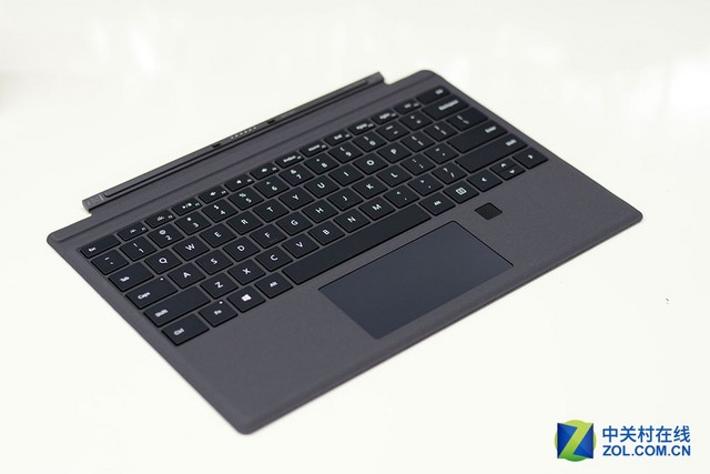 一指多方便 Surface指纹识别键盘盖简评