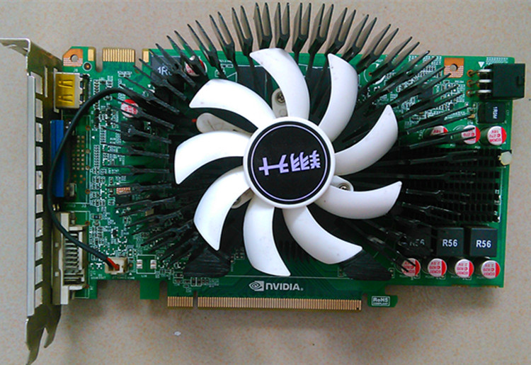 笔记本显卡 台式机显卡_笔记本显卡与台式机显卡_笔记本台式显卡天梯图